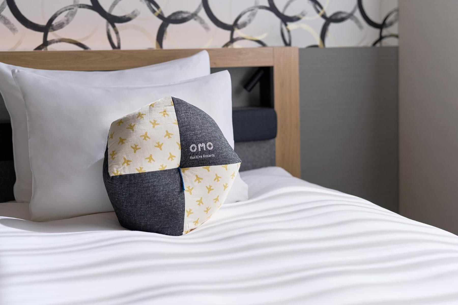 Omo Kansai Airport By Hoshino Resorts 이즈미-사노 외부 사진 OYO branded pillow